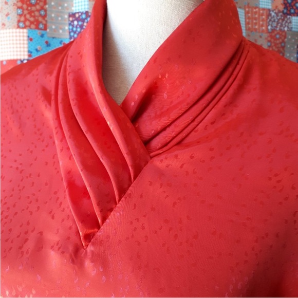 Red blouse - Picture 7 of 15